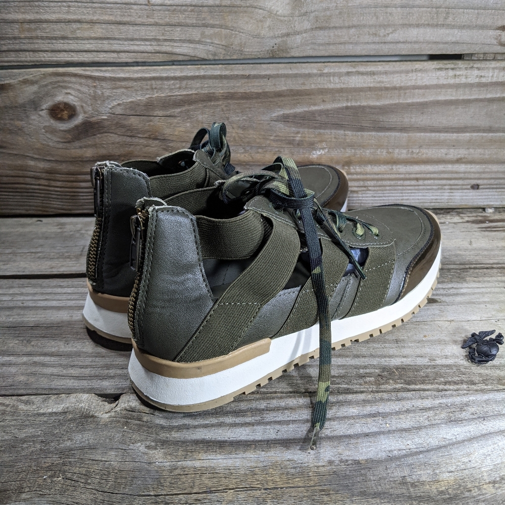 Steven Madden sandals,w7.5, green 🪖 - Picture 2 of 8